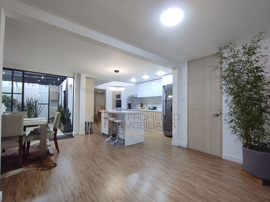 Casa en venta en Cedritos, Bogotá · foto 2 de 20