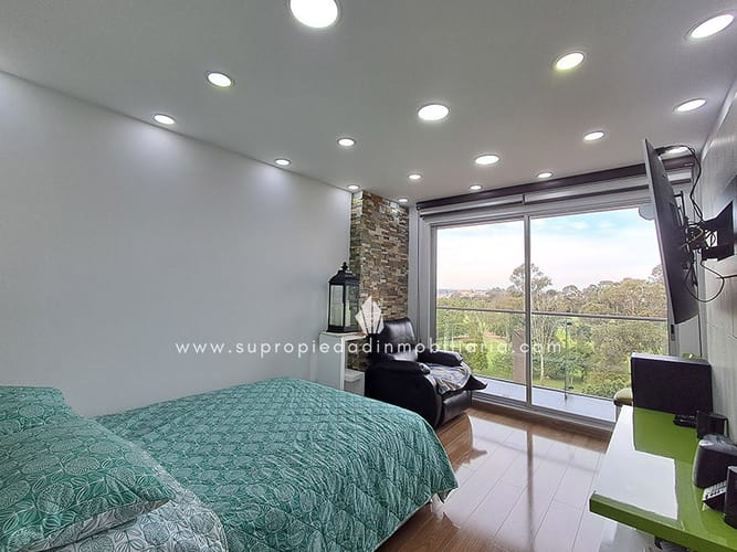 Apartamento de 3 alcobas en venta en Cerros De Niza, Bogotá, 131 m² · foto 8 de 22