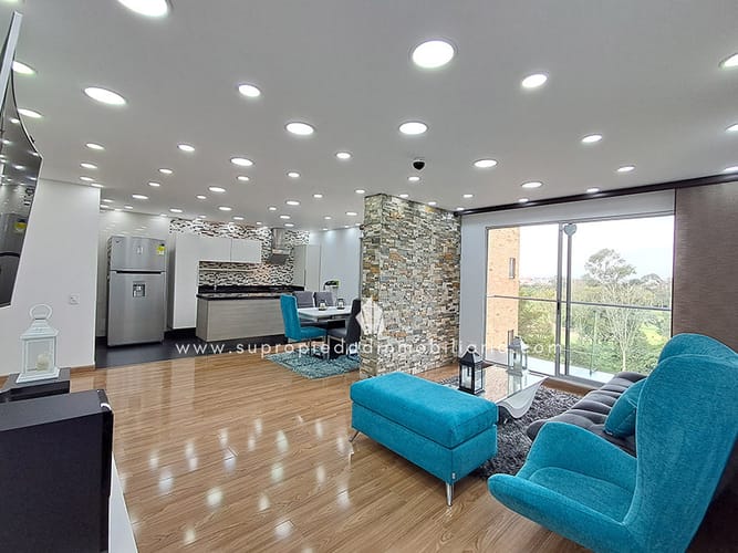 Apartamento de 3 alcobas en venta en Cerros De Niza, Bogotá, 131 m² · foto 18 de 22