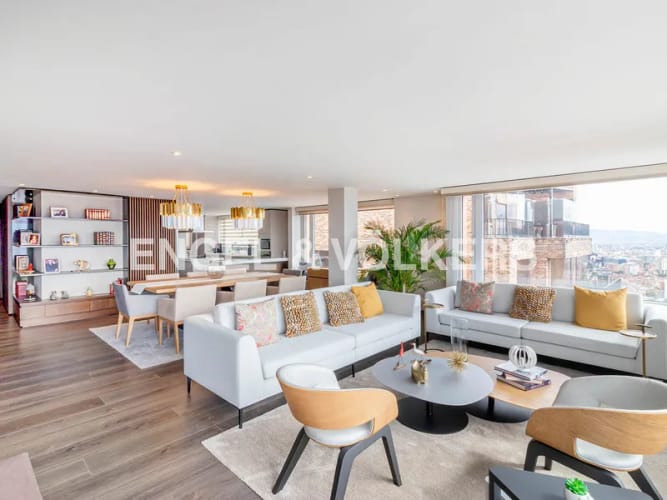 Apartamento de 1 alcoba en venta en Chicó Alto, Bogotá, 181 m² · foto 2 de 14