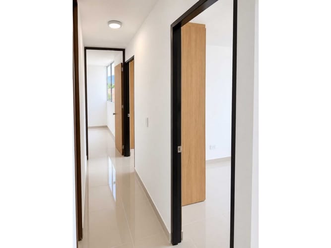 Apartamento de 3 alcobas en venta en Bellavista, Bello, 60 m² · foto 7 de 24
