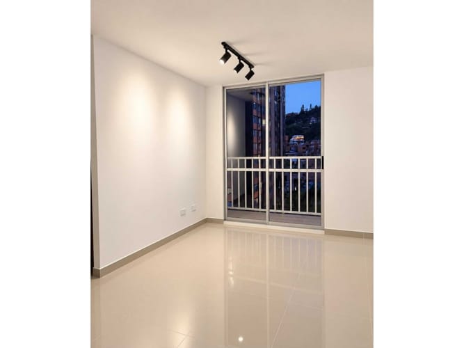 Apartamento de 3 alcobas en venta en Bellavista, Bello, 60 m² · foto 12 de 24