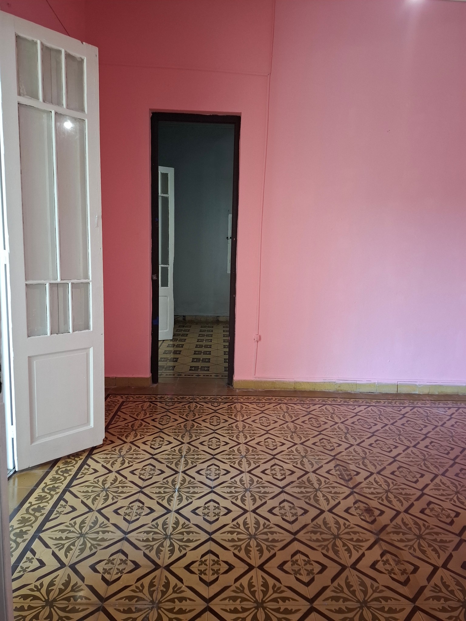 CASONA AMPLIA.UBICACIÓN ESTRATÉGICA PRÓXIMA A UAM. RUTA 5 Y CNO LA REDENCIÓN. MELILLA. TRES DORMITORIOS. LIVING CON ESTUFA. AMPLIO GARAGE. JARDÍN Y FONDO. · Foto 10