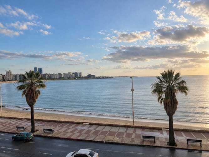 POCITOS FRENTE AL MAR - ALQUILER APARTAMENTO - 2 DORMITORIOS Y SERVICIO - FINAMENTE AMUEBLADO!! · Photo 3