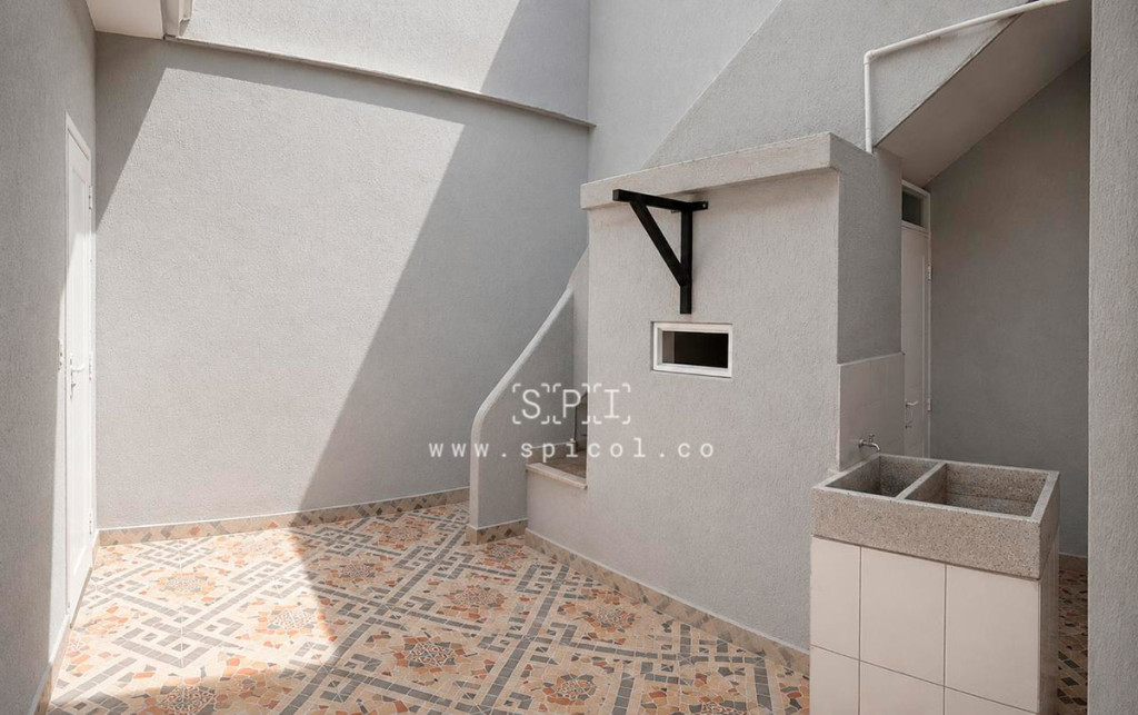 Casa en venta en Galerias, Bogotá · foto 2 de 10