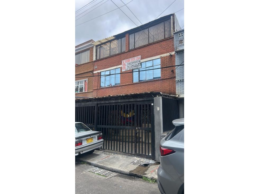 Casa en venta en Gustavo Restrepo, Bogotá · foto 3 de 24
