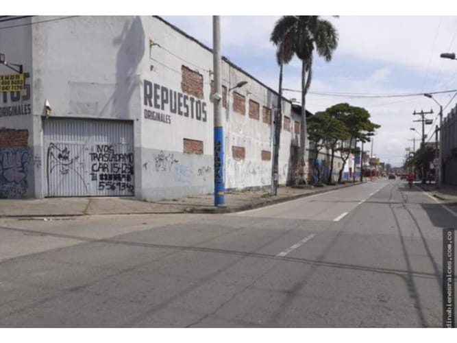 Lote en venta en Jorge Isaacs, Cali, 5742 m² · foto 4 de 4