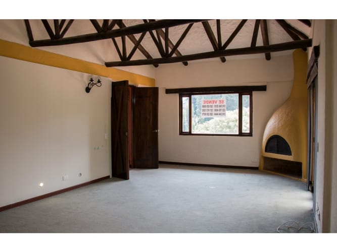 Casa de 7 alcobas en venta en Chuntame, Cajicá, 408 m² · foto 4 de 5