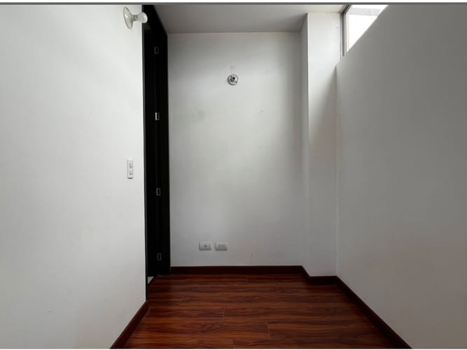 Casa de 5 alcobas en venta en Chuntame, Cajicá, 187 m² · foto 6 de 8