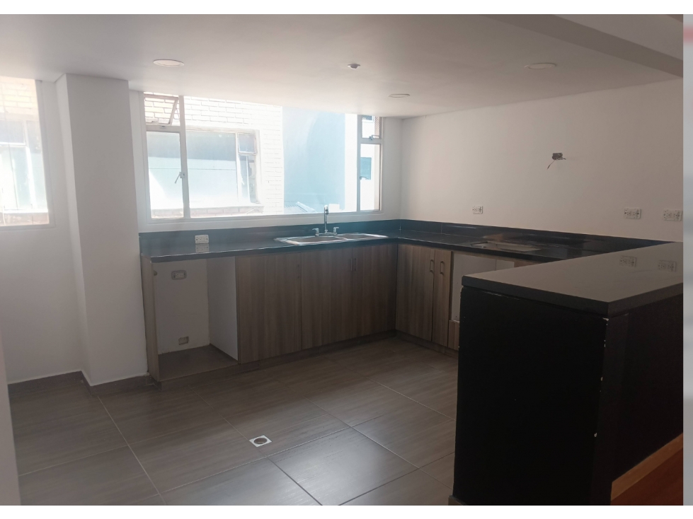 Apartamento en venta en El Chico, Bogotá · foto 3 de 24
