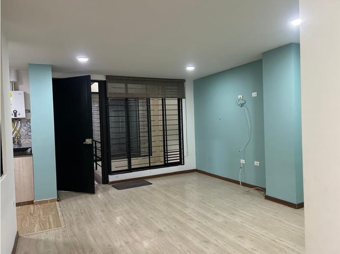 Apartamento de 3 alcobas en venta en Los Cerezos, Bogotá, 64 m² · foto 4 de 22