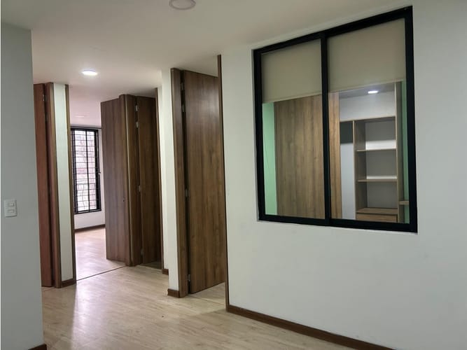 Apartamento de 3 alcobas en venta en Los Cerezos, Bogotá, 64 m² · foto 7 de 22