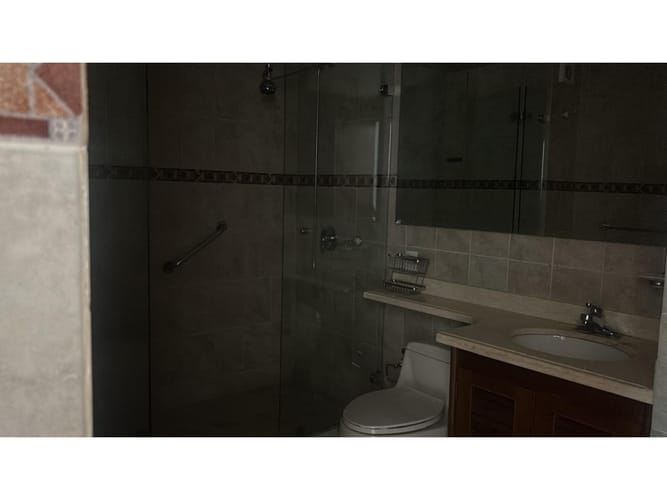 Apartamento de 3 alcobas en venta en Santa Barbara, Bogotá, 183 m² · foto 10 de 20
