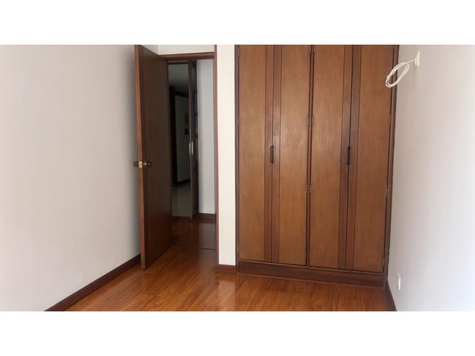 Apartamento de 3 alcobas en venta en Santa Barbara, Bogotá, 183 m² · foto 15 de 20