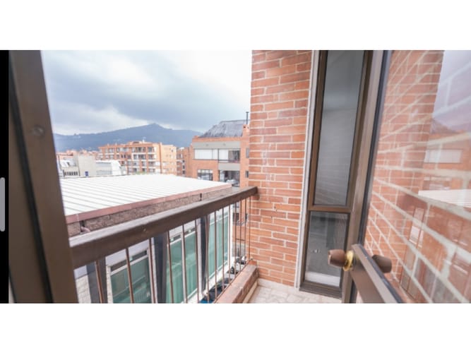 Apartamento de 4 alcobas en venta en Santa Barbara, Bogotá, 101 m² · foto 6 de 10