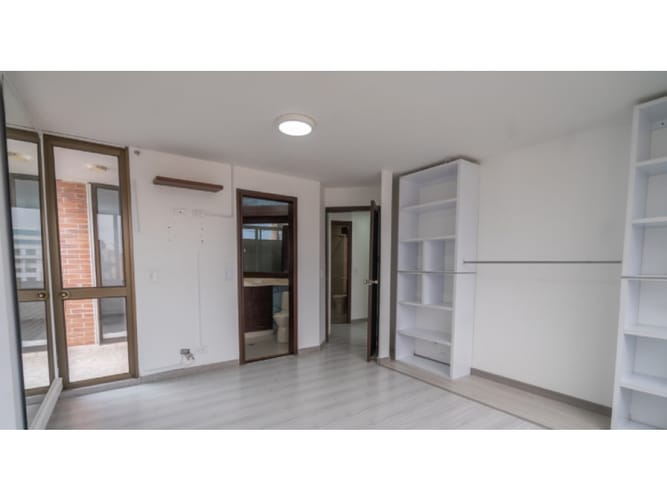Apartamento de 4 alcobas en venta en Santa Barbara, Bogotá, 101 m² · foto 10 de 10