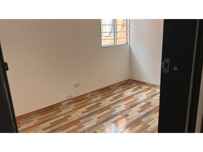 Casa de 3 alcobas en venta en Cedritos, Madrid, 66 m² · foto 15 de 20