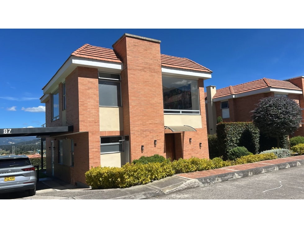 Casa en venta en Chuntame, Cajicá · foto 2 de 24
