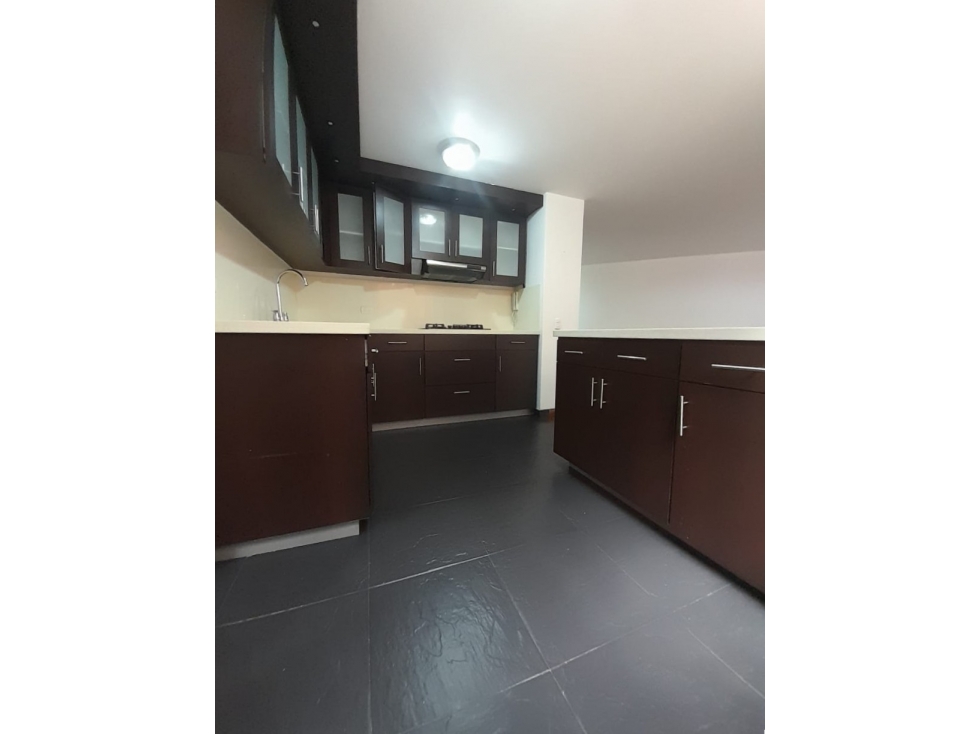 Apartamento en venta en Santa Barbara, Bogotá · foto 2 de 24