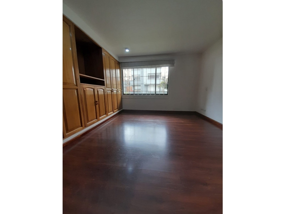 Apartamento en venta en Santa Barbara, Bogotá · foto 4 de 24