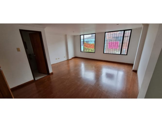 Bodega en arriendo en Osorio, Chía, 900 m² · foto 2 de 7