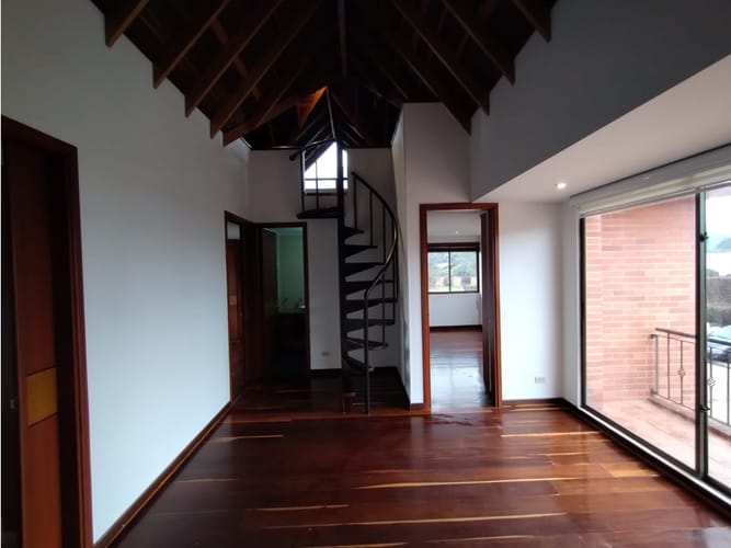 Casa de 5 alcobas en venta en Canelon, Cajicá, 220 m² · foto 13 de 24