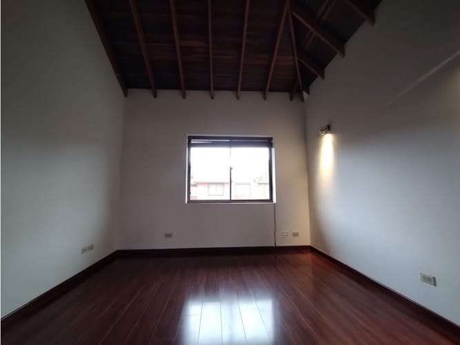 Casa de 5 alcobas en venta en Canelon, Cajicá, 220 m² · foto 15 de 24