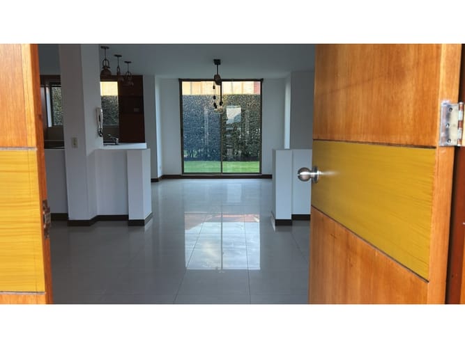 Casa de 5 alcobas en venta en Canelon, Cajicá, 220 m² · foto 10 de 24
