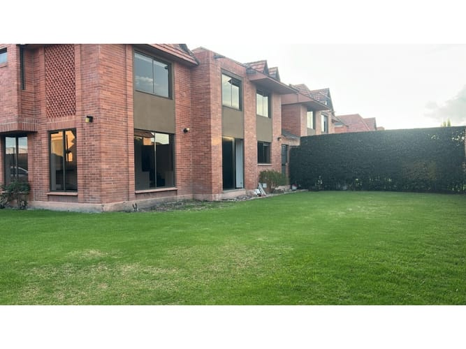 Casa de 5 alcobas en venta en Canelon, Cajicá, 220 m² · foto 3 de 24