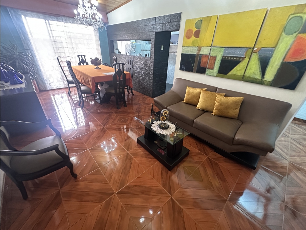 Casa en venta en Barrios Unidos, Bogotá · foto 8 de 24