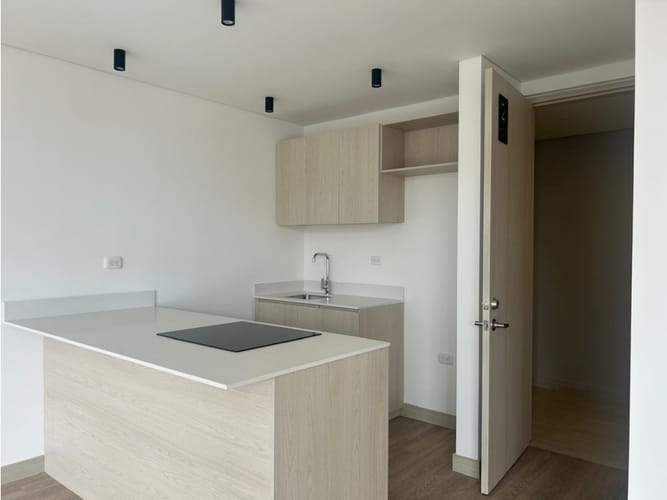 Apartaestudio en venta en Quinta Paredes, Bogotá, 43 m² · foto 7 de 18