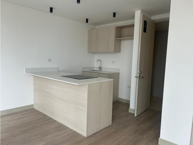 Apartaestudio en venta en Quinta Paredes, Bogotá, 43 m² · foto 8 de 18