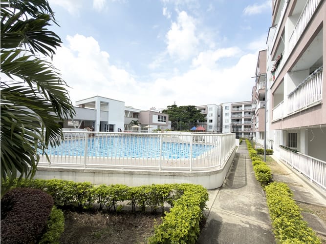 Apartaestudio en venta en La Flora, Cali, 72 m² · foto 2 de 9