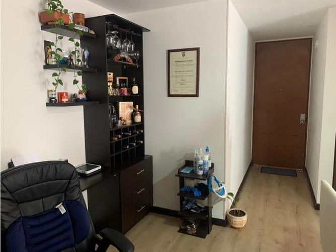 Apartamento de 3 alcobas en venta en Pinar De Suba, Bogotá, 110 m² · foto 2 de 8