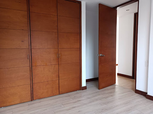 Apartamento en arriendo en Loma De Los Gonzalez, Medellín · foto 15 de 24