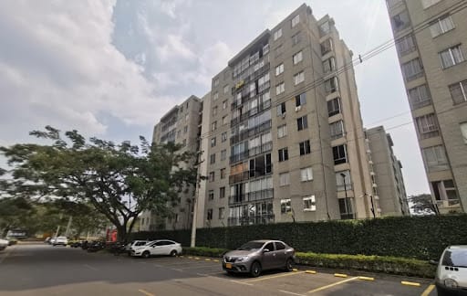 Apartamento de 2 alcobas en venta en Acopi, Yumbo, 58 m² · foto 2 de 19