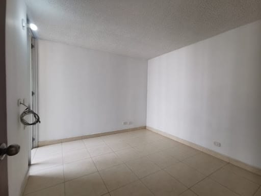 Apartamento de 2 alcobas en venta en Acopi, Yumbo, 58 m² · foto 11 de 19