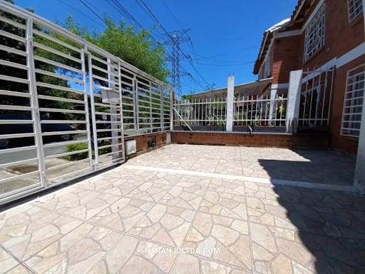 Casa de 3 alcobas en venta en Riveras Del Rosario, Jamundí, 140 m² · foto 2 de 20