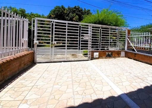 Casa de 3 alcobas en venta en Riveras Del Rosario, Jamundí, 140 m² · foto 3 de 20