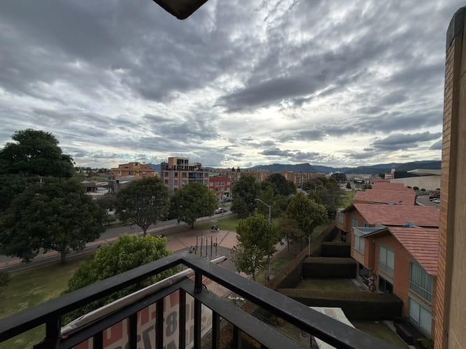 Apartamento de 3 alcobas en venta en Cr. Las Huertas De Cajica Iii, Cajicá, 85 m² · foto 6 de 16