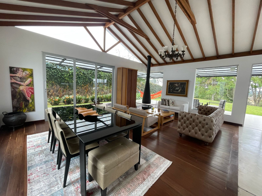 Casa Campestre en Arriendo en Llano Grande, Rionegro en Gualanday