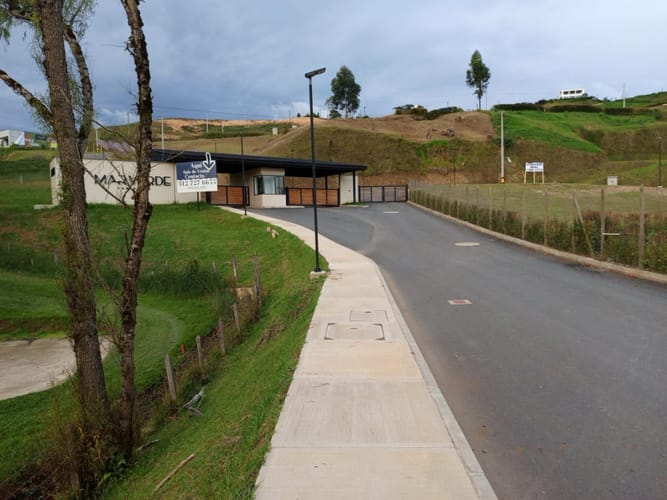 Lote en venta en Centro, Rionegro, 1000 m² · foto 5 de 5
