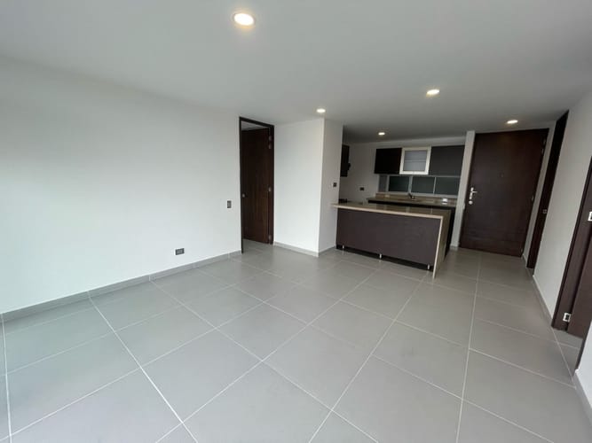 Apartamento de 2 alcobas en arriendo en Patio Bonito, Envigado, 92 m² · foto 2 de 15