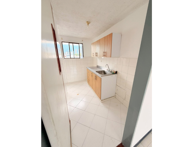 Apartamento de 4 alcobas en venta en La Ceiba, Bucaramanga, 86 m² · foto 4 de 16