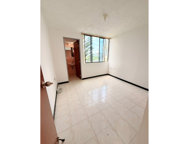 Apartamento de 4 alcobas en venta en La Ceiba, Bucaramanga, 86 m² · foto 11 de 16