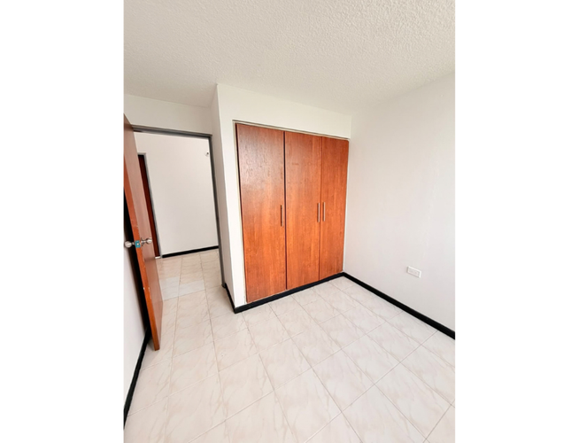 Apartamento de 4 alcobas en venta en La Ceiba, Bucaramanga, 86 m² · foto 3 de 16