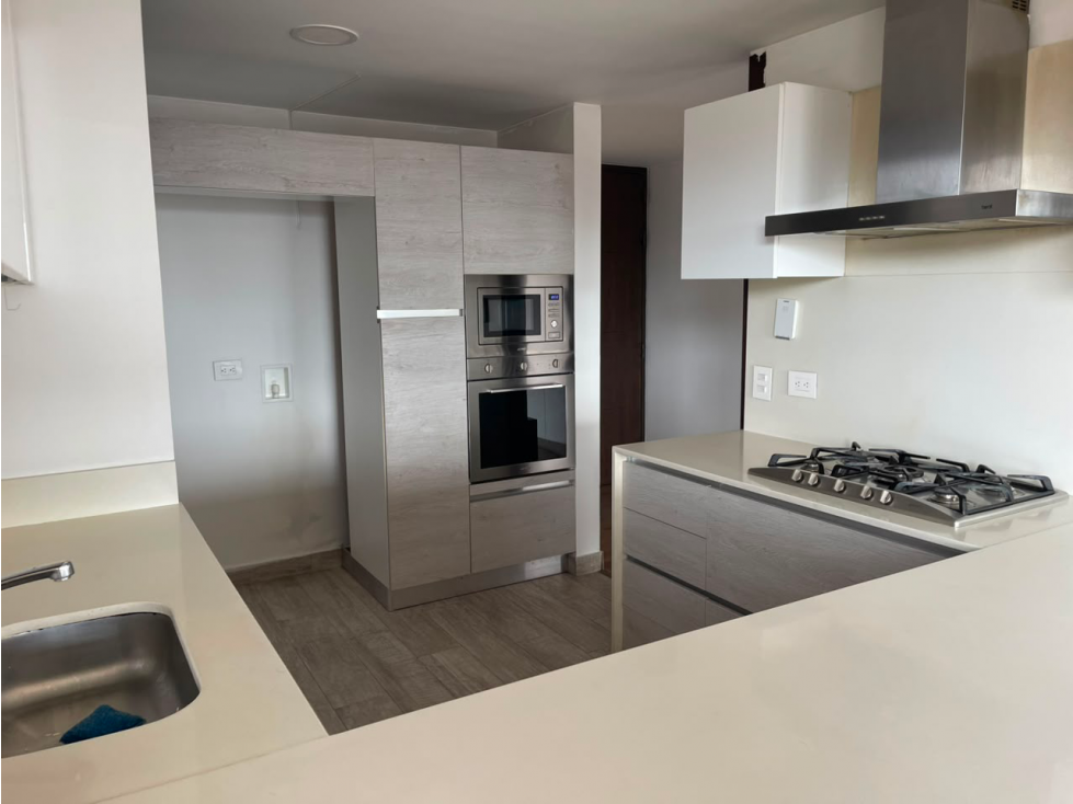 Apartamento en venta en Ciudad Salitre, Bogotá · foto 12 de 24