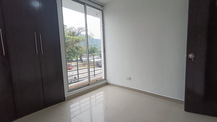 Apartamento de 3 alcobas en venta en Las Ferias, Ibagué, 54 m² · foto 8 de 15