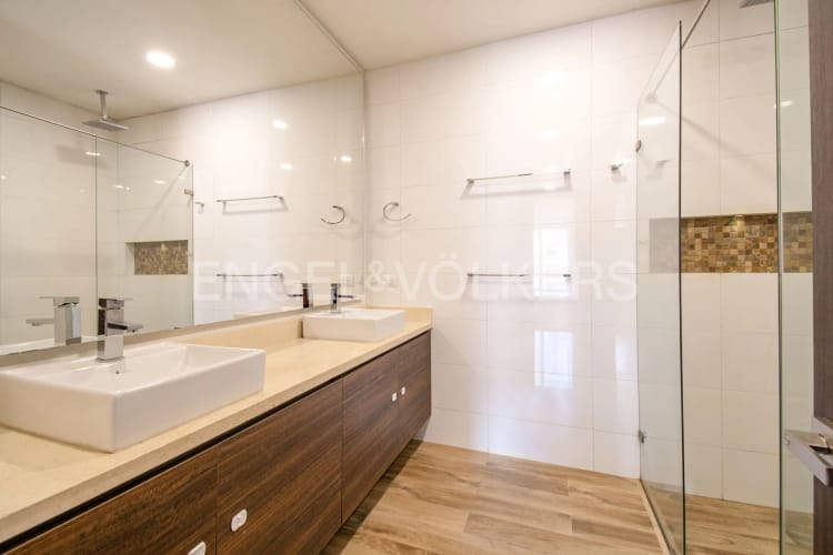 Apartamento de 3 alcobas en venta en La Carolina, Bogotá, 186 m² · foto 10 de 17
