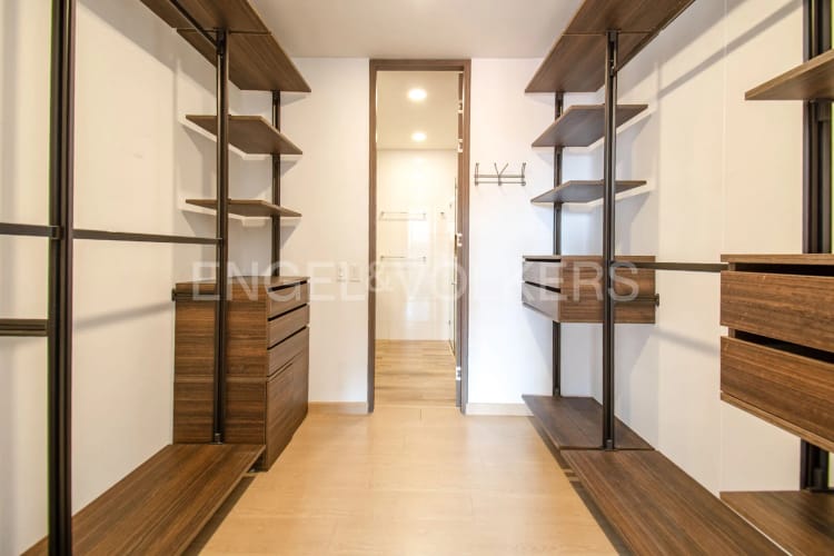 Apartamento de 3 alcobas en venta en La Carolina, Bogotá, 186 m² · foto 9 de 17